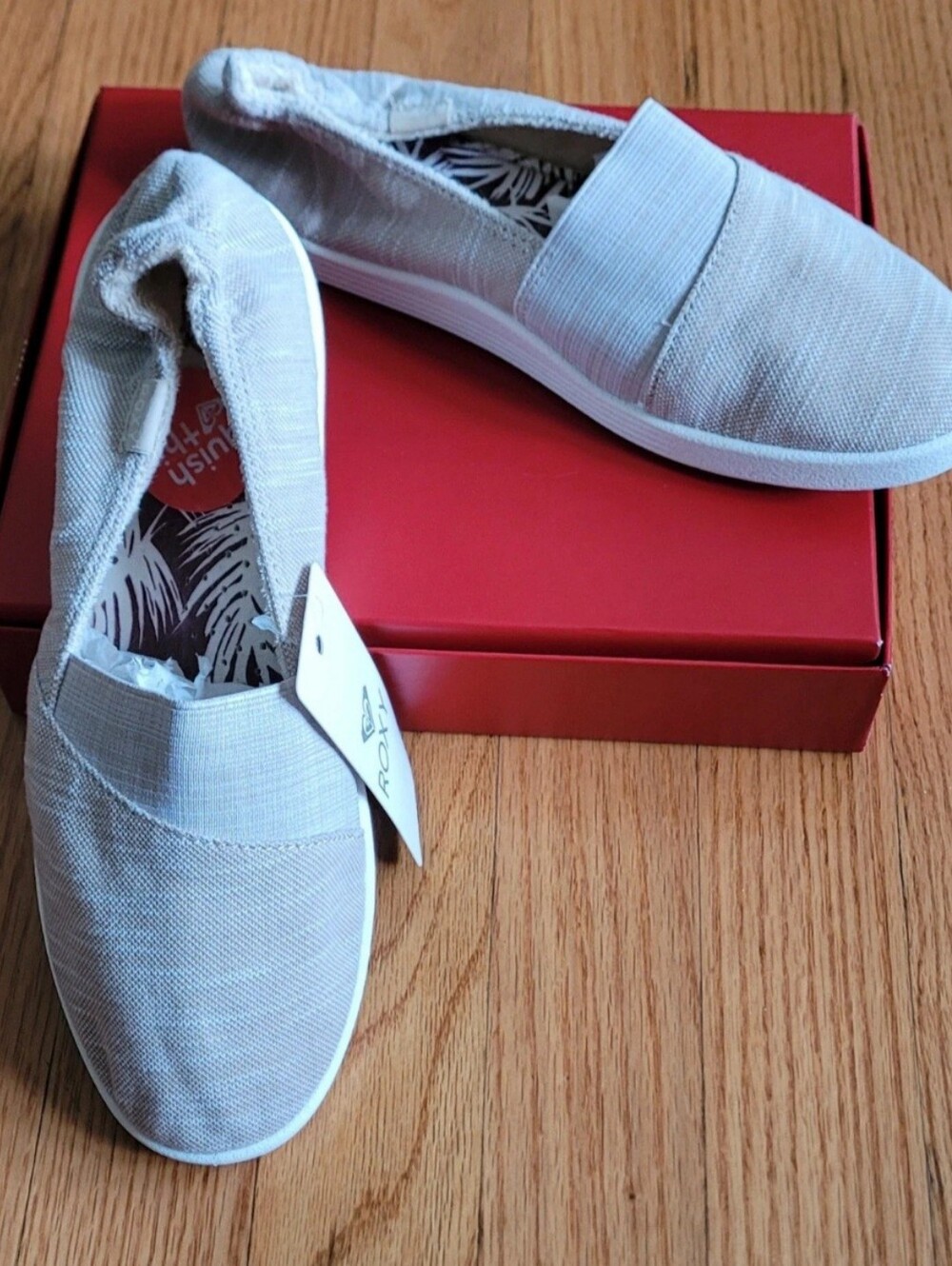 Roxy Women's Canvas Slip-On Casual Shoes- NEW!!! Size: 7.5